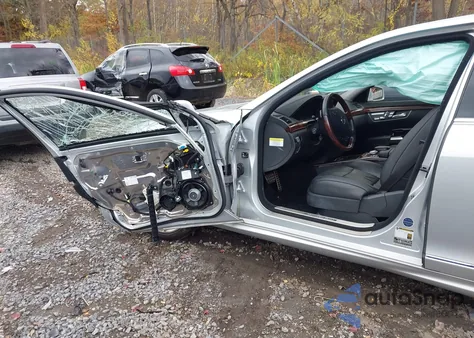 2013 Mercedes-Benz S 550 4Matic из США, поврежденный, VIN WDDNG9EB5DA532169